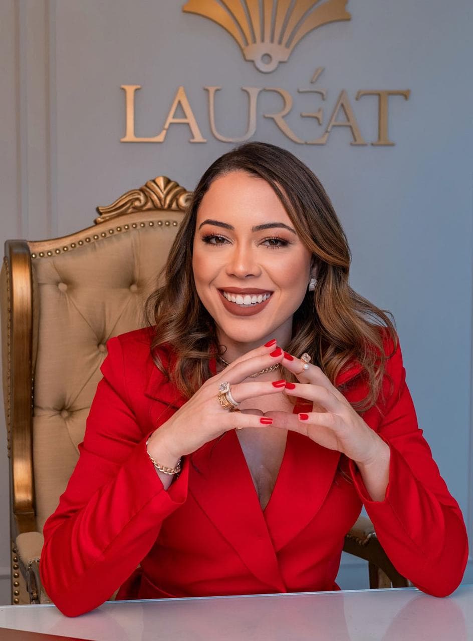 Dra. Laureane Ferreira