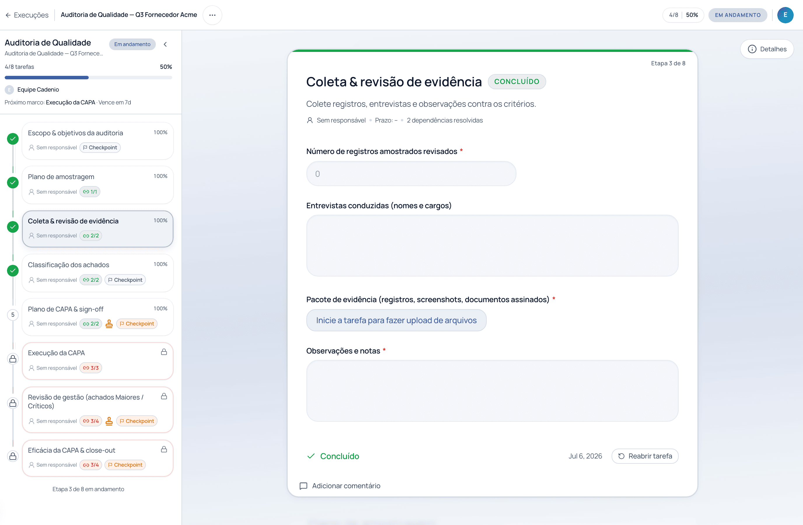 O detalhe de uma execução em andamento, com a lista de etapas à esquerda (algumas concluídas) e a tarefa atual à direita